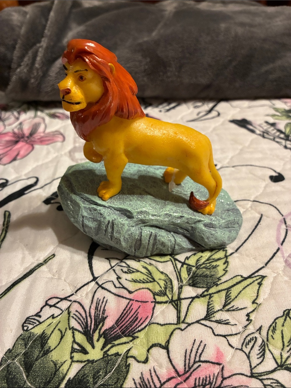Disney The Lion King Yellow Lion Aquarium Ornament